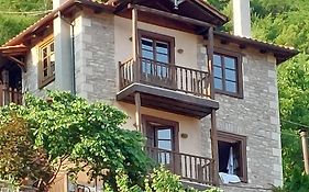 Maisonette Korfes-Κορφές-Μ Δύο Αυτόνομοι Όρoφοι Της Βίλας Κορφές Για Οικογένειες Και Μικρές Παρέες