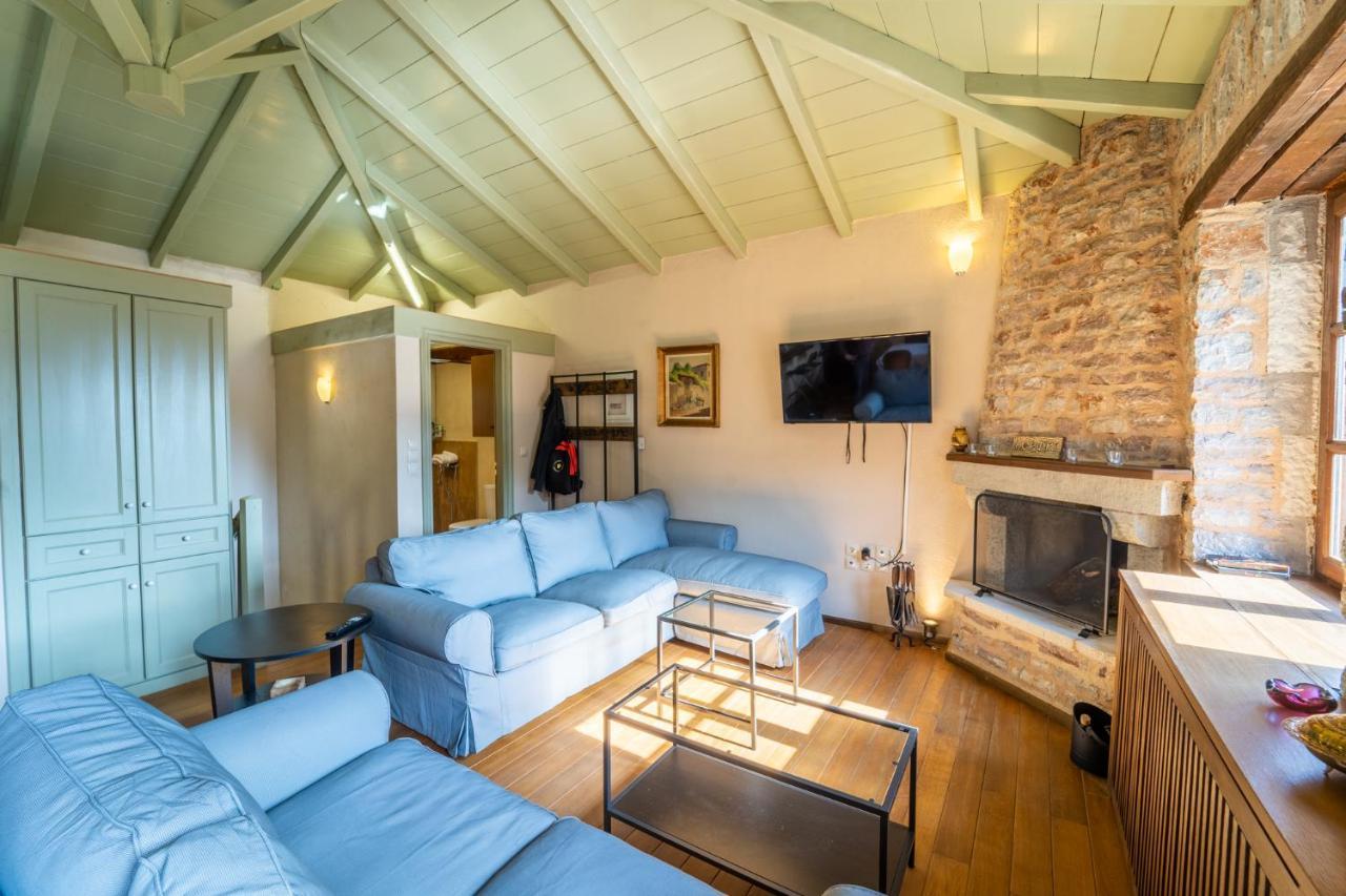 Maisonette Korfes-Κορφές-Μ Δύο Αυτόνομοι Όρoφοι Της Βίλας Κορφές Για Οικογένειες Και Μικρές Παρέες Καρπενήσι Εξωτερικό φωτογραφία