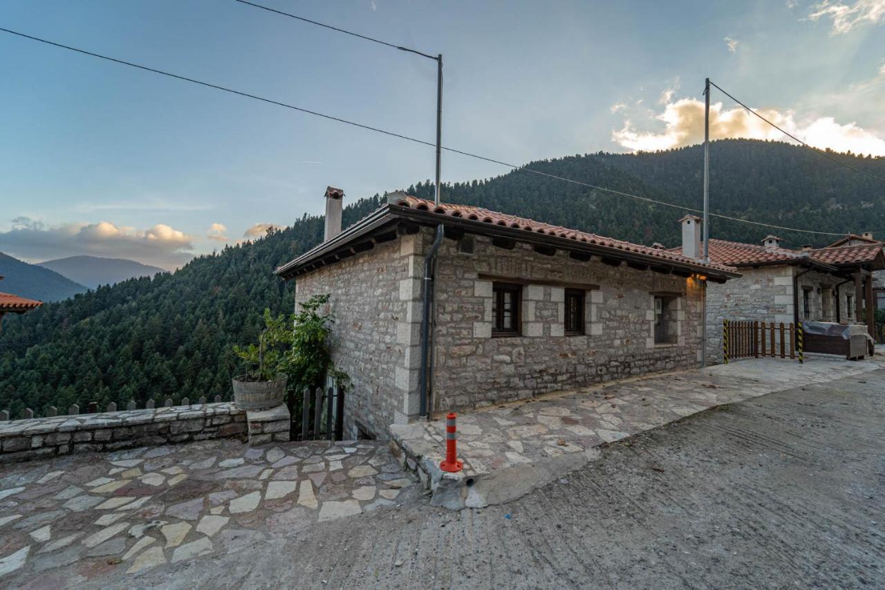 Maisonette Korfes-Κορφές-Μ Δύο Αυτόνομοι Όρoφοι Της Βίλας Κορφές Για Οικογένειες Και Μικρές Παρέες Καρπενήσι Εξωτερικό φωτογραφία